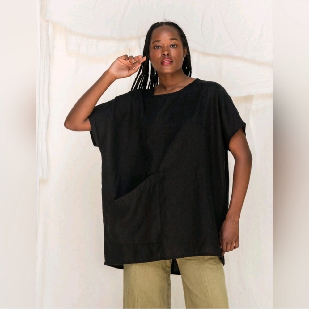 Elizabeth Suzann 100% linen tunic in navy OSM
